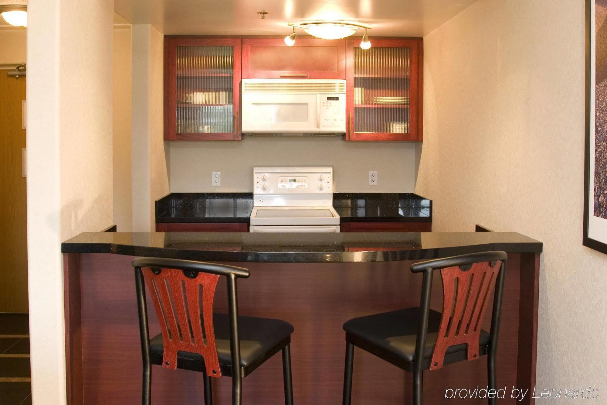 פורט נלסון Woodlands Inn & Suites חדר תמונה